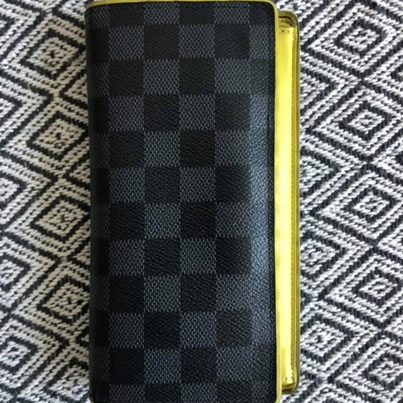 Louis Vuitton Brazza Wallet - Picture 1 of 3